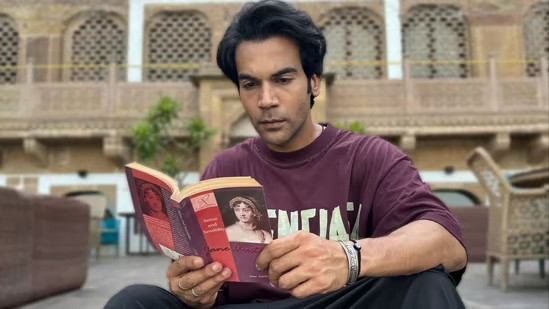 National Reading Day Special: Rajkummar Rao Emphasizes the Therapeutic Benefits of Physical Books