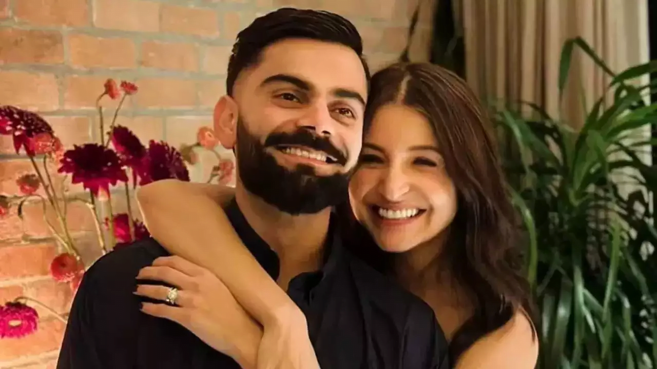 Anushka Sharma Impersonates Virat Kohli's Passionate Fans in Heartwarming Throwback Video