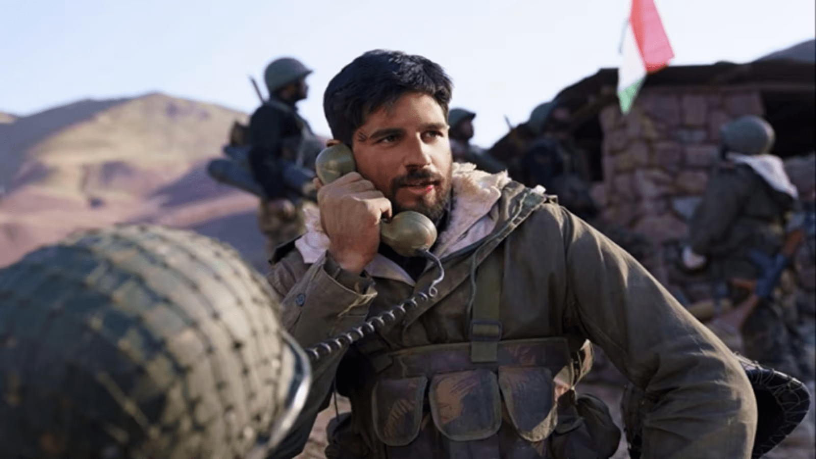 Sidharth Malhotra Shares Touching Tribute as ‘Shershaah’ Marks Three Years: A Memorable Journey with Family