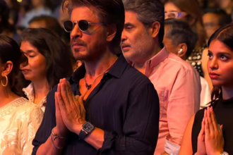 Shah Rukh Khan Gets Emotional Singing "Yeh Jo Desh Hai Tera" at AbRam's Annual Day Function