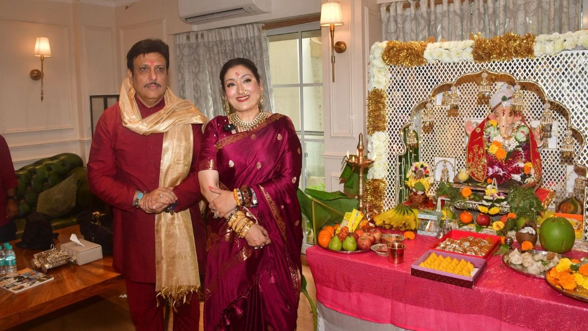 Govinda and Sunita Ahuja Celebrate Ganesh Chaturthi Together, Silencing Divorce Rumors | Watch Video