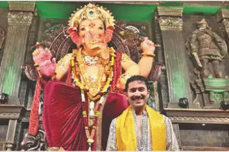 Orry Celebrates Ganesh Chaturthi at Mumbai's Famous Khetwadicha Raja, Reveals Childhood 'Modak' Nickname