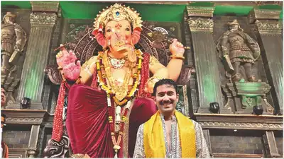 Orry Celebrates Ganesh Chaturthi at Mumbai's Famous Khetwadicha Raja, Reveals Childhood 'Modak' Nickname