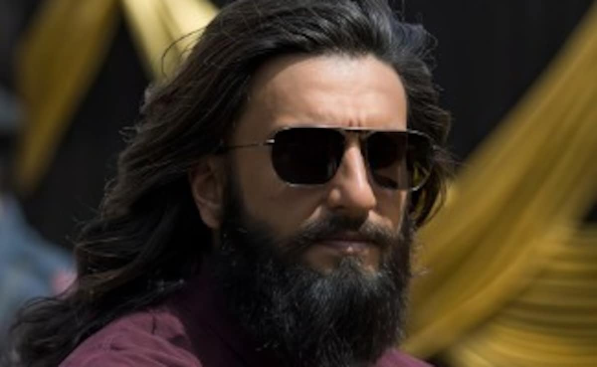Over 100 Crew Members on Ranveer Singh's "Don 3" Set Hospitalised After Suspected Food Poisoning in Leh
