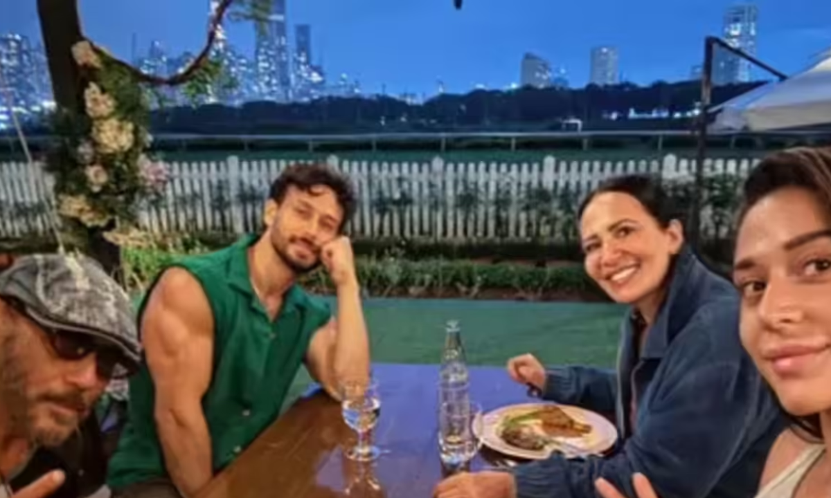 Tiger Shroff Shares Rare Family Photo, Highlighting the Bollywood Clan's Close-Knit Bond