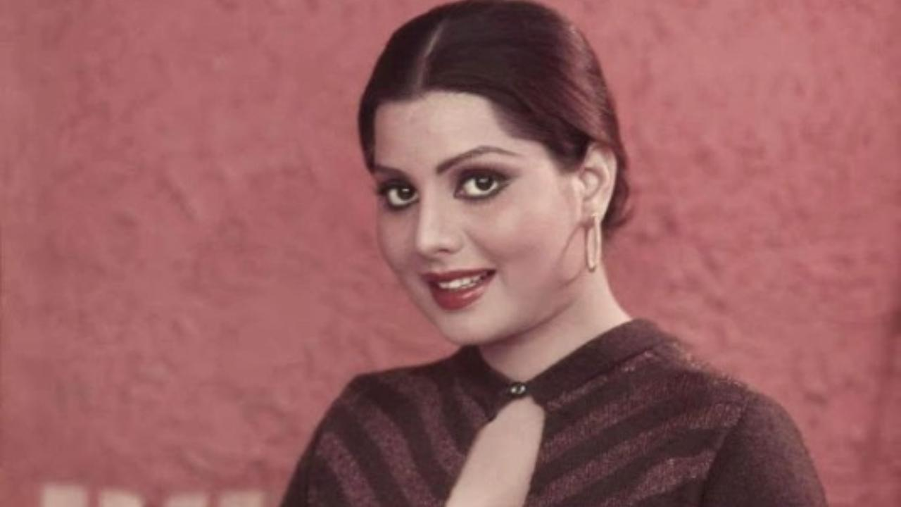 Veteran Singer-Actor Sulakshana Pandit Passes Away at 71 After Cardiac Arrest