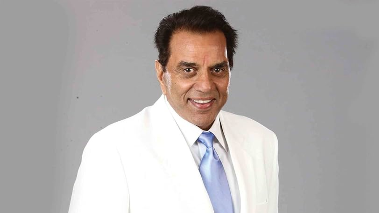 Bollywood's 'He-Man' Dharmendra Passes Away at 89: Amitabh Bachchan, Khan Family Attend Funeral
